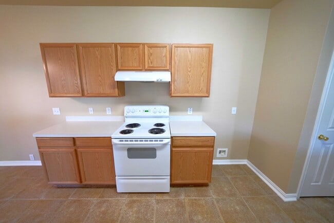 Building Photo - Immaculately upgraded and maintained home now available in Cibolo! Realtor Commission: $550