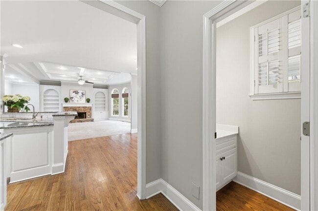 Building Photo - 2570 Wood Creek Ct NE