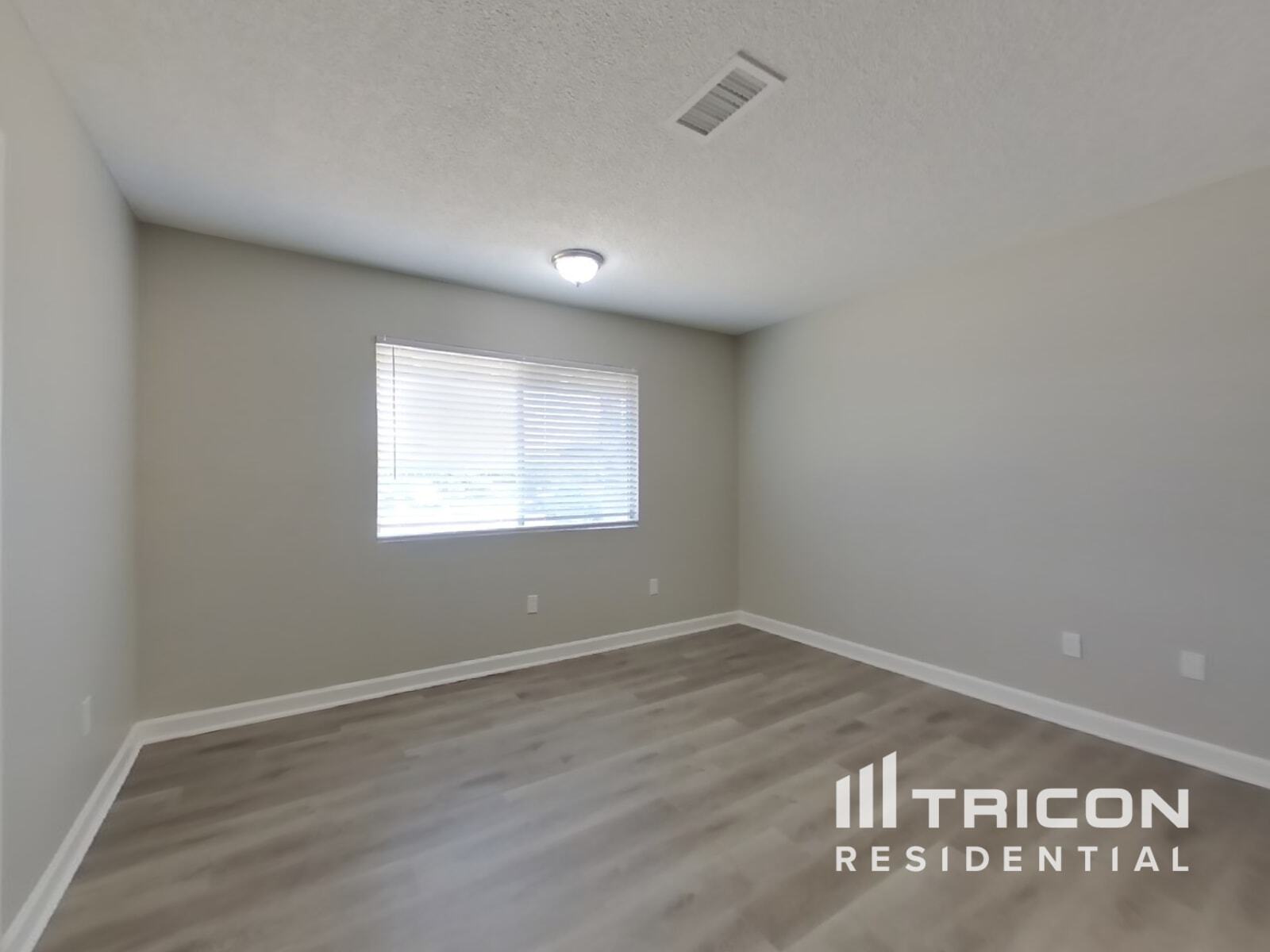 Building Photo - 13687 Boeing St