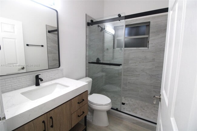 Building Photo - 16223 Emerald Cove Rd