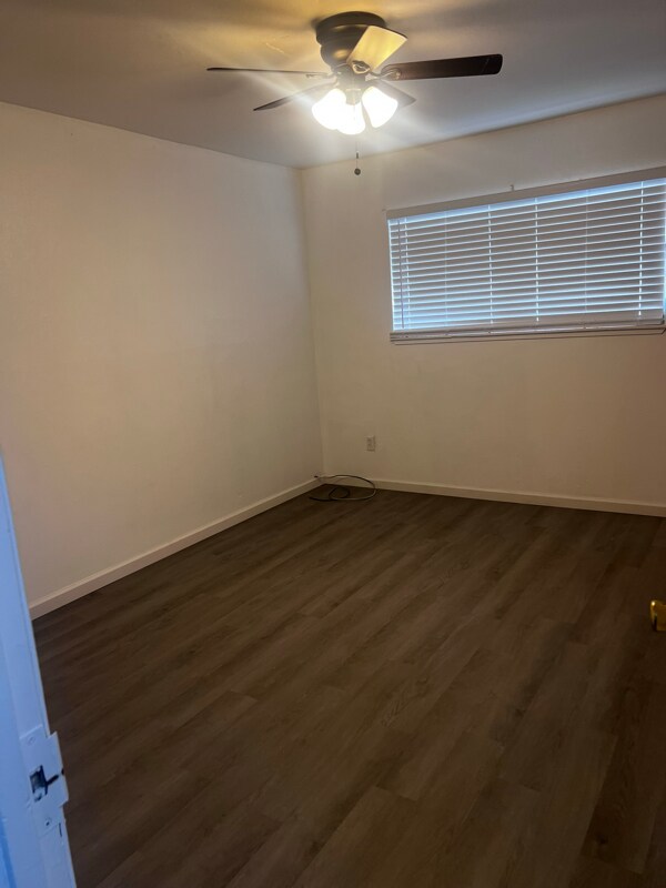 Building Photo - 445 S 2nd St