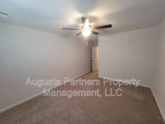 Building Photo - 166 Luxborough Ct