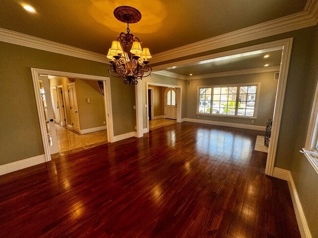 Building Photo - 1046 Byerley Ave