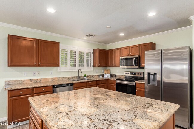 Building Photo - 881 E Appaloosa Rd