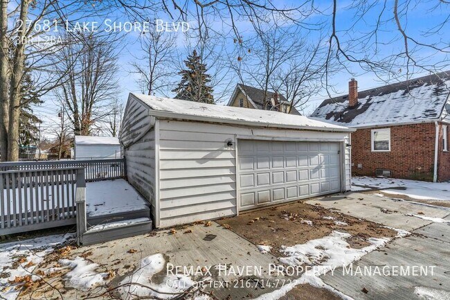 Building Photo - 27681 Lake Shore Blvd-