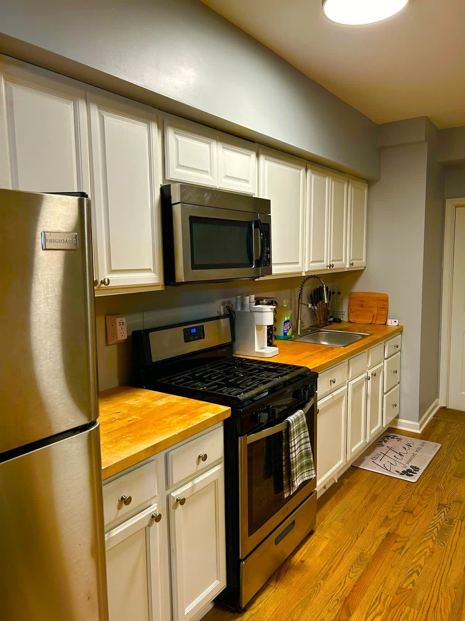 Building Photo - 1255 Raum St NE