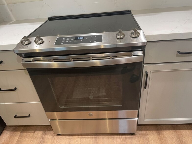 Building Photo - 2047 W Corvina Ave