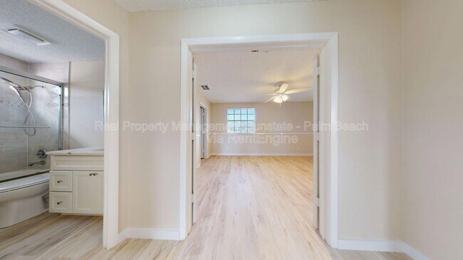 Building Photo - 140 Pheasant Run Blvd