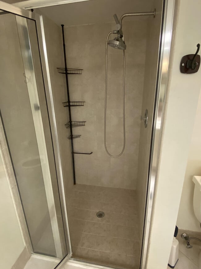 Building Photo - 5621 Coach House Cir