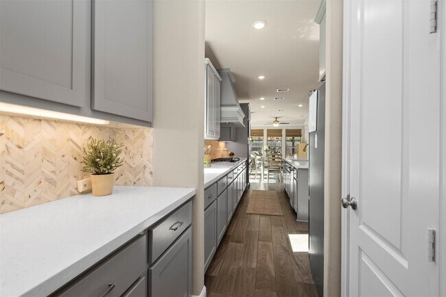 Building Photo - 13918 Oakdale Gln Trce
