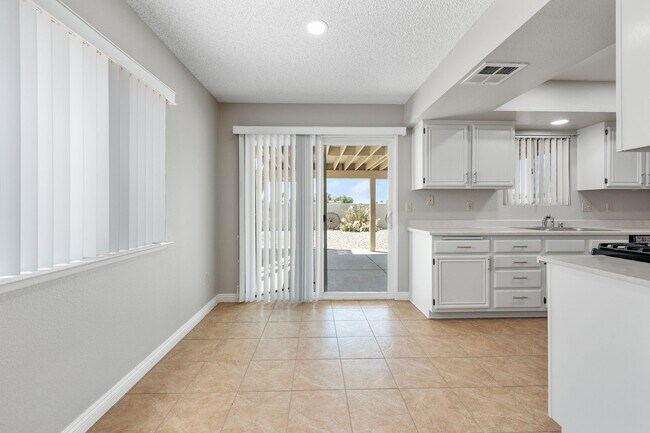 Building Photo - For RENT at Sandalwood Park North