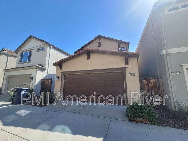Building Photo - 3805 Amelia Rose Way
