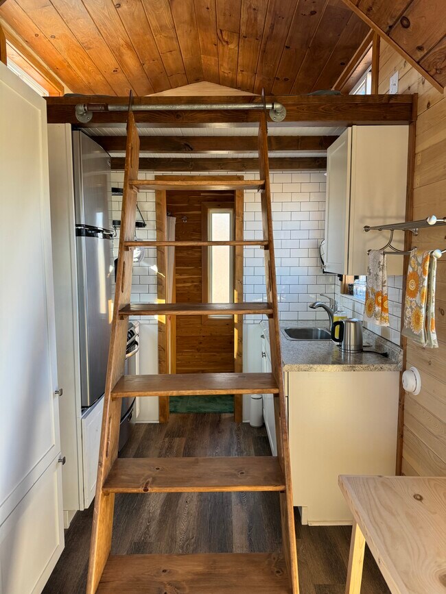 Building Photo - 337 Rd 3050