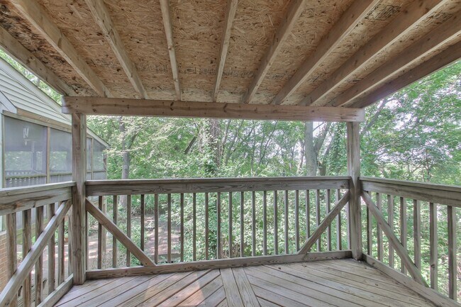 Building Photo - 2344 Tally Green Ct