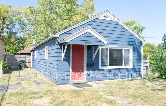 Building Photo - 955 Chelsea Ave