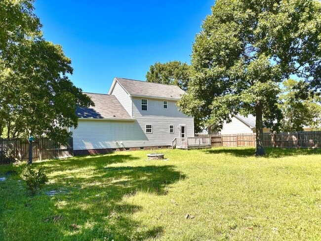 Building Photo - 4425 Scenic Pines Dr
