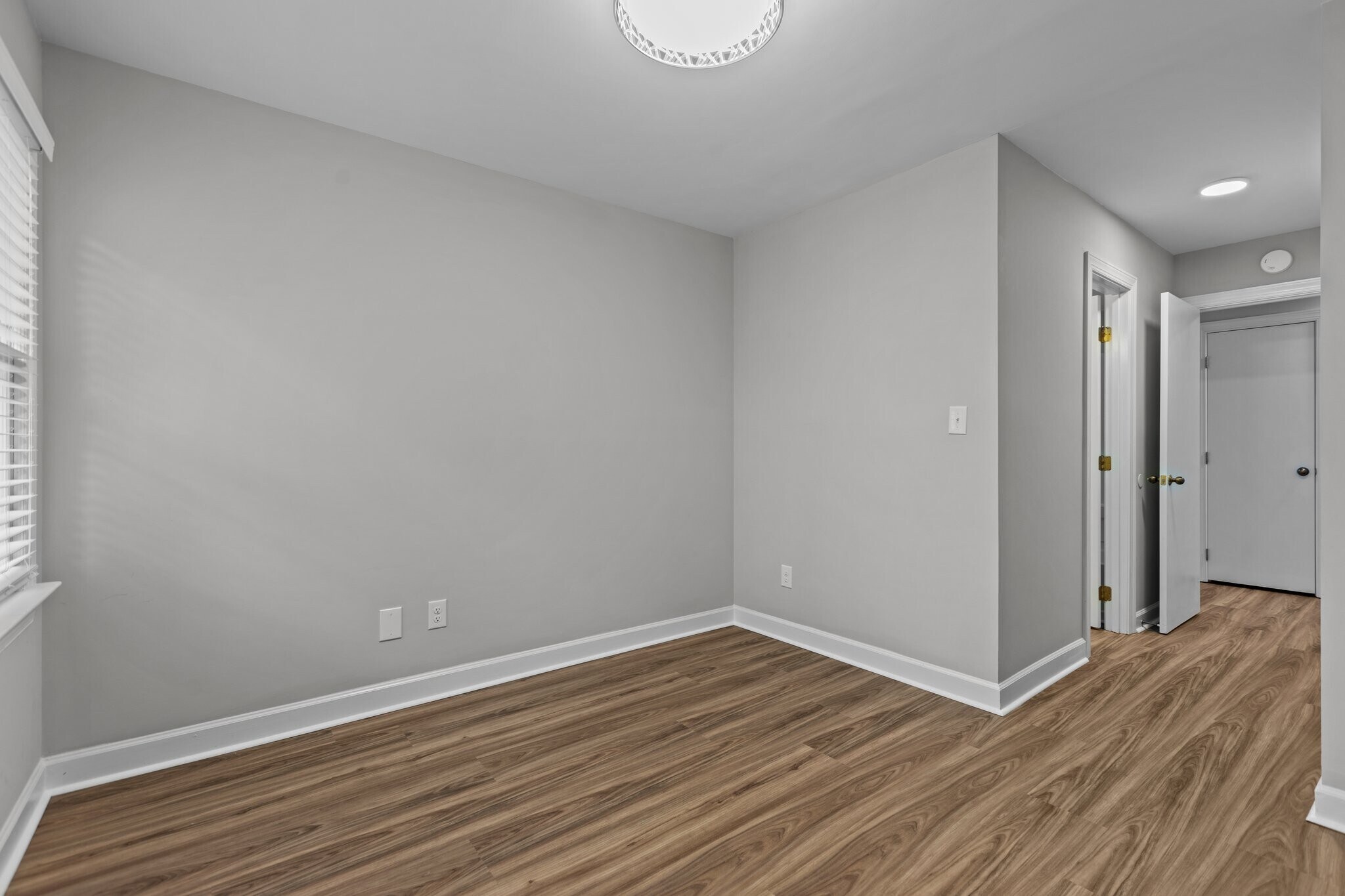 Building Photo - 5500 Fortunes Ridge Dr