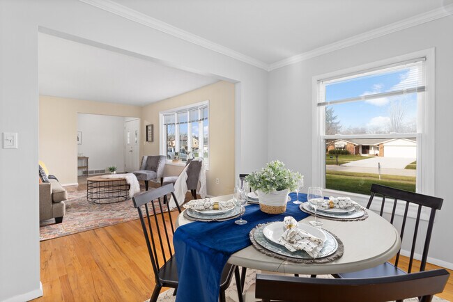 Building Photo - 9993 Hawley Dr