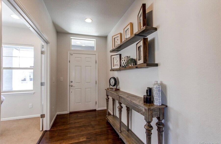 Building Photo - 14969 Melco Ave