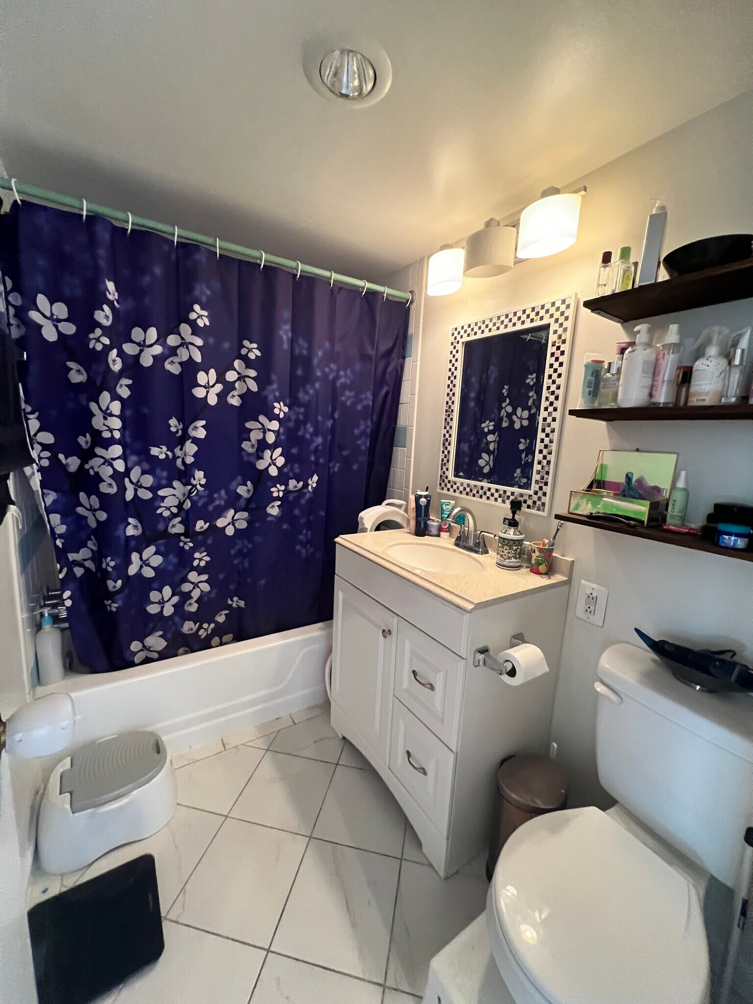 Building Photo - 501 Slaters Ln
