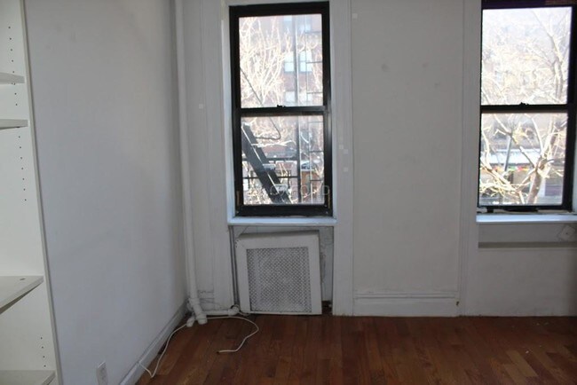 Primary Photo - 1073 1st Avenue