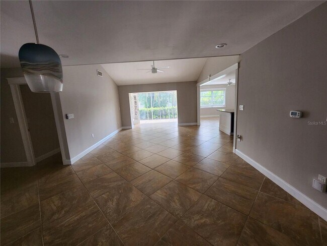 Building Photo - 3409 Montilla Ct