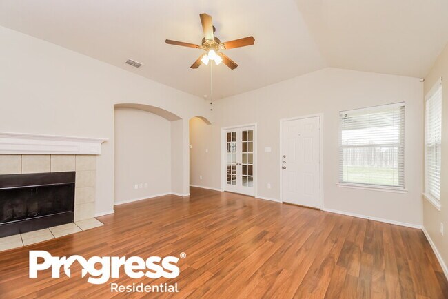 Building Photo - 1021 Comfort Dr