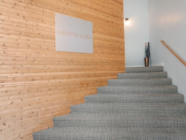 Building Photo - Griffin Glen