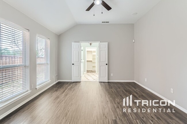 Building Photo - 1705 Alpine Dr