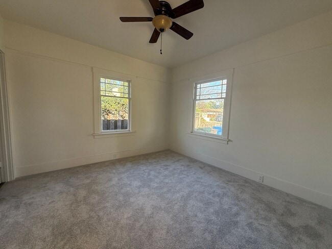 Building Photo - Charming Campbell 3 Bedroom 1 Bath Home with Backyard and Basement