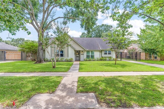 Building Photo - 5747 Rutherglenn Dr