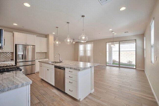 Building Photo - 780 Aurora Vale Pl