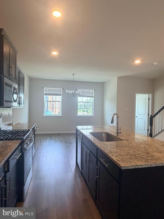 Building Photo - 6504 Bullrush Ct