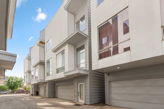 Building Photo - 5712 Winsome Ln