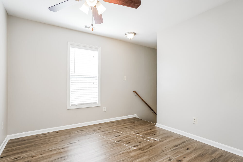 Building Photo - 8015 Marsh Hollow Dr