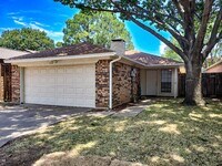 Building Photo - 1714 Magnolia Ln