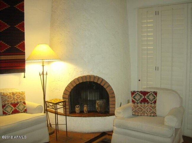 Building Photo - Resort Living at Scottsdale Road and Lincoln next to the Borgata!!  Minutes to Kierland and Old T...