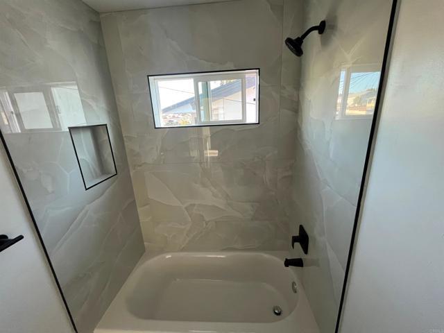 Building Photo - 2110 L Ave