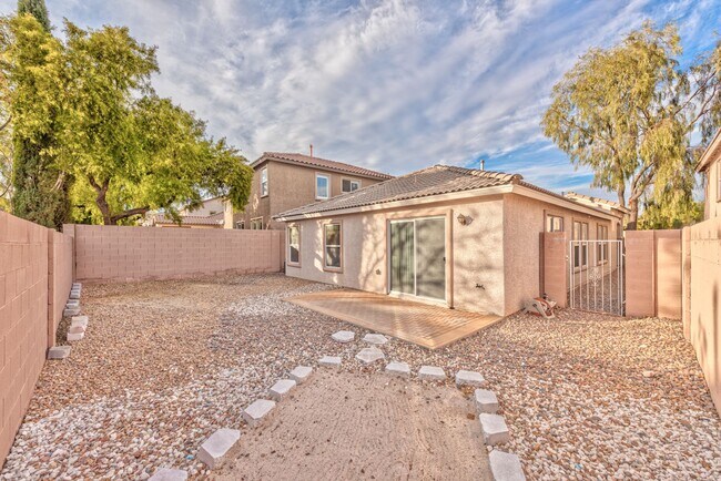 Building Photo - 11169 Salentino Ave