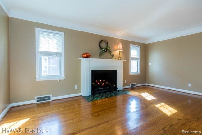 Building Photo - 1899 Hunt Club Dr