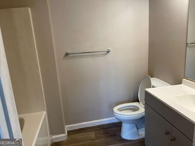 Building Photo - 6206 Flat Trce