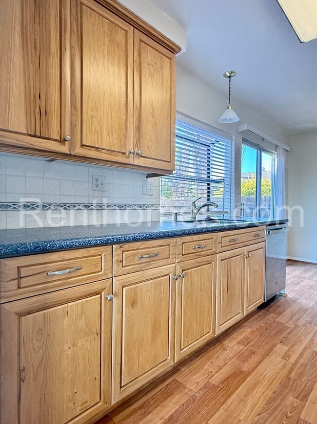 Building Photo - 8948 Capcano Rd