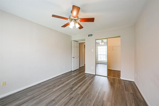 Building Photo - 3231 Allen Pkwy