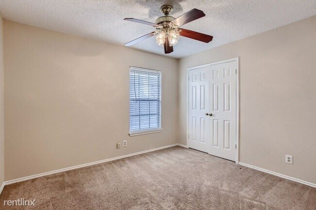 Building Photo - 4 br, 2 bath House - 412 Longshadow Lane UNIT