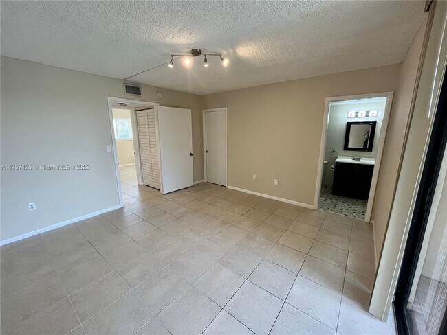 Building Photo - 8005 SW 107th Ave