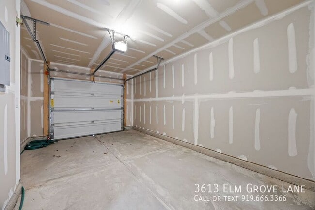 Building Photo - 3613 Elm Grv Ln
