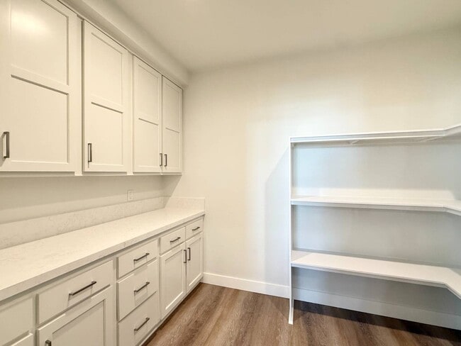 Building Photo - 11 Palm Via