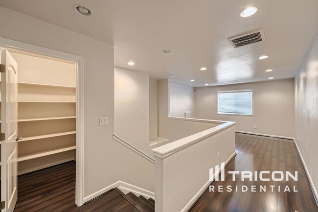 Building Photo - 15577 East 115th Place