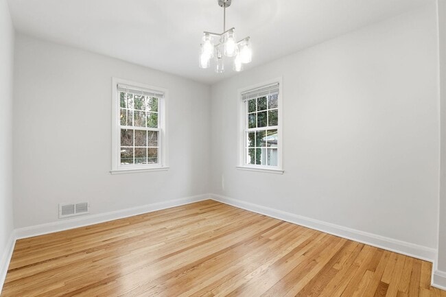 Building Photo - Newly Remodeled 3BR Semi-Detached in Catonsville | Refinished Oak Floors | Updated Kitchen + Bath...
