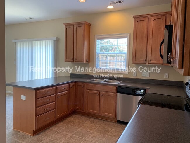 Building Photo - 112 Cobblebrook Ct
